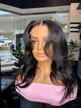 Load image into Gallery viewer, 16in bodywave layered wig 5x5 closure
